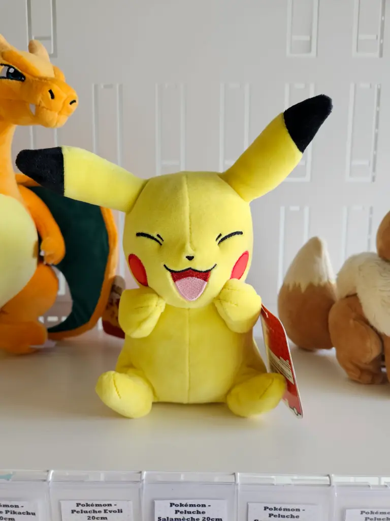 Pokémon - Peluche Pikachu 20cm